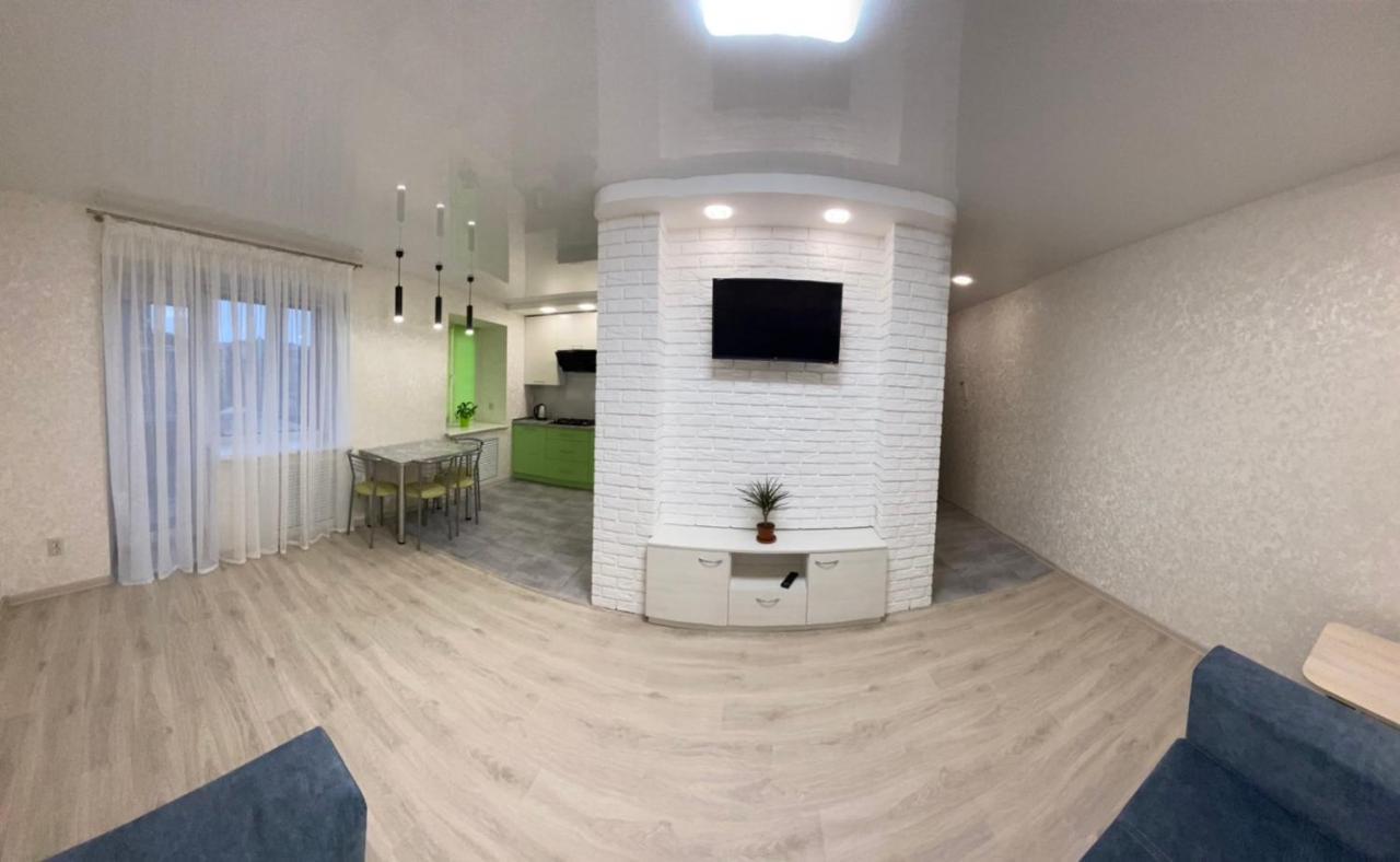 Suite Mira Avenue Center Двухкомнатная Квартира В Центре Возле Тц Цум Tsjernihiv Buitenkant foto